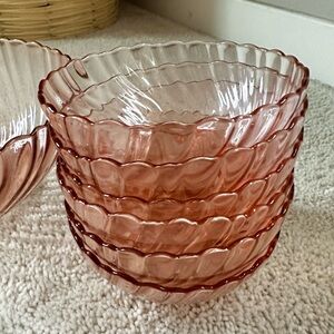 Vintage Set of Pink Glass Bowls